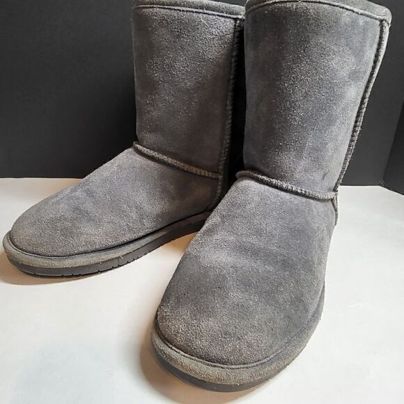 Bearpaw Size 10 Gray Short Boots - Picture 1 of 8